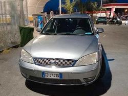 Grigio Usata 2007 Ford Mondeo Tre volumi | 500 € (Super prezzo)
