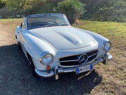 Grigio Usata 1970 Mercedes 190 Tre volumi | 115.000 €