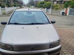 Grigio Usata 2001 Fiat Punto Due volumi | 1300 € (Buon prezzo)