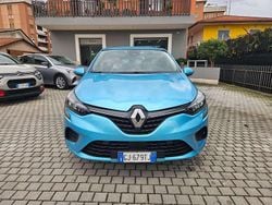 Blu/azzurro Usata 2022 Renault Clio V Zen Tre volumi | 13.900 € (Buon prezzo)