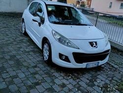Usata 2011 Peugeot 207 Business-Line Tre volumi | 4300 € (Buon prezzo)