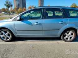 Blu/azzurro Usata 2006 Ford Focus Style Station wagon | 4900 € (Molto cara)