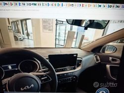 Nero Nuova 2025 Kia Ceed Due volumi | 21.850 € (Super prezzo)