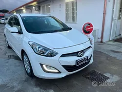 Bianco Usata 2014 Hyundai i30 Classic Tre volumi | 5490 € (Cara)