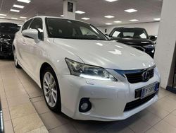 Bianco Usata 2012 Lexus CT200h Luxury Line Tre volumi | 9900 € (Buon prezzo)