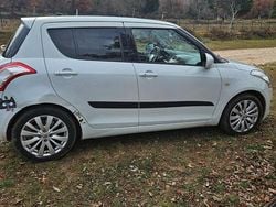 Bianco Usata 2012 Suzuki Swift Tre volumi | 5000 € (Buon prezzo)