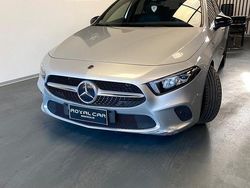 Grigio Usata 2021 Mercedes A180 Business Tre volumi | 24.000 € (Buon prezzo)