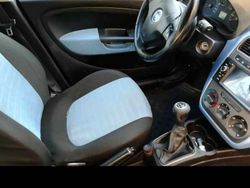Blu Usata 2007 Fiat Grande Punto Due volumi | 2800 € (Buon prezzo)