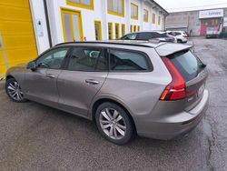 Oro Usata 2021 Volvo V60 Business Edition Station wagon | 13.900 € (Ottimo prezzo)