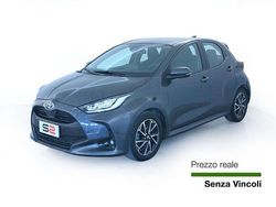 Grigio Usata 2023 Toyota Yaris Hybrid Trend Tre volumi | 17.750 € (Buon prezzo)