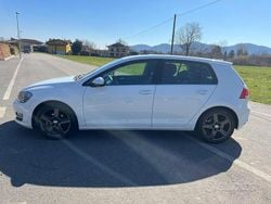 Bianco Usata 2014 VW Golf VII Tre volumi | 8500 € (Buon prezzo)