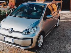 Grigio Usata 2022 VW up! Move Due volumi | 14.000 € (Cara)