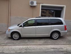 Argento Usata 2012 Lancia Voyager Gold Monovolume | 11.990 € (Molto cara)