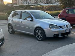 Usata 2005 VW Golf V Tre volumi | 5000 €