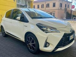 Bianco Usata 2020 Toyota Yaris Hybrid Active Tre volumi | 14.900 € (Buon prezzo)