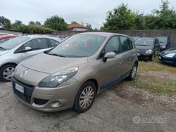 Oro Usata 2010 Renault Scénic III Dynamique Monovolume | 3900 € (Molto cara)