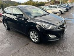 Nero Usata 2014 Hyundai i30 Classic Tre volumi | 6490 € (Buon prezzo)