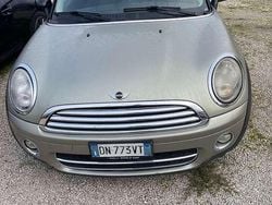 Oro Usata 2008 Mini Cooper D Pepper Due volumi | 3500 € (Buon prezzo)