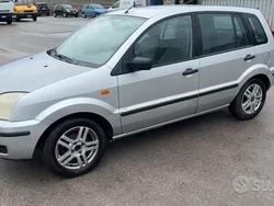 Grigio Usata 2003 Ford Fusion Due volumi | 2000 € (Buon prezzo)