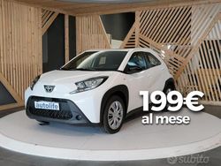 Bianco Nuova 2025 Toyota Aygo Active Due volumi | 16.900 € (Molto cara)