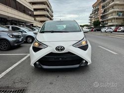 Bianco Usata 2019 Toyota Aygo X-play Due volumi | 9900 € (Ottimo prezzo)