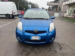 Blu Usata 2011 Toyota Yaris Sol Tre volumi | 4500 € (Ottimo prezzo)