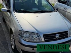 Usata 2005 Fiat Punto Due volumi | 750 € (Super prezzo)