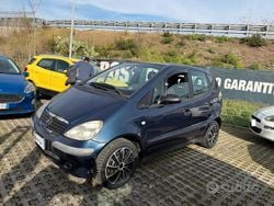 Blu Usata 2002 Mercedes A170 Classic Tre volumi | 1200 € (Buon prezzo)