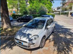 Grigio Usata 2015 Fiat Punto Lounge Due volumi | 4000 € (Buon prezzo)
