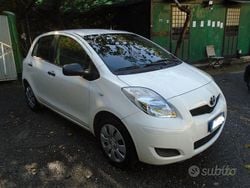 Bianco Usata 2011 Toyota Yaris Due volumi | 5390 € (Buon prezzo)