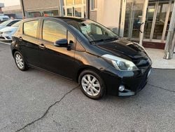 Nero Usata 2014 Toyota Yaris Hybrid Lounge Tre volumi | 7600 € (Ottimo prezzo)