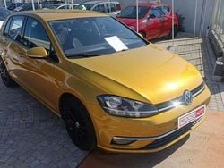 Yellow lemon Usata 2017 VW Golf Business Tre volumi | 15.950 €