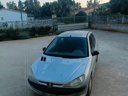 Usata 1999 Peugeot 206 | 600 € (Buon prezzo)