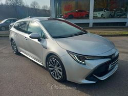 Argento Usata 2019 Toyota Corolla Lounge Station wagon | 17.900 € (Cara)