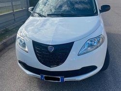 Bianco Usata 2015 Lancia Ypsilon Due volumi | 6900 € (Buon prezzo)