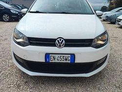 Bianco Usata 2013 VW Polo Comfortline Tre volumi | 5490 € (Buon prezzo)