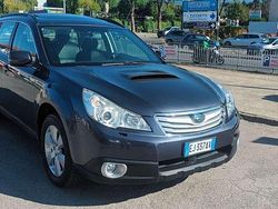 Grigio Usata 2011 Subaru Outback Trend SUV | 3800 € (Cara)