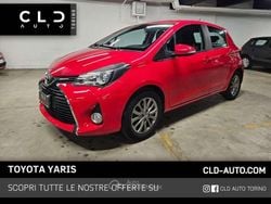 Rosso Usata 2016 Toyota Yaris Tre volumi | 8100 € (Buon prezzo)