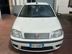Usata 2010 Fiat Punto Due volumi | 2000 € (Ottimo prezzo)