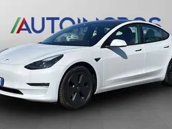 Bianco Usata 2021 Tesla Model 3 Long Range Tre volumi | 26.100 € (Ottimo prezzo)