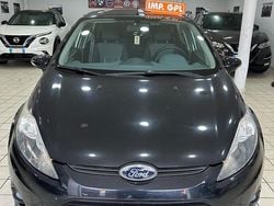 Nero Usata 2010 Ford Fiesta Tre volumi | 2999 € (Buon prezzo)
