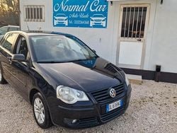 Nero Usata 2007 VW Polo Comfortline Tre volumi | 2500 € (Buon prezzo)