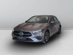 Grigio montagna Usata 2023 Mercedes A180 Advanced Tre volumi | 28.500 € (Buon prezzo)