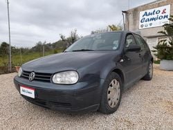 Grigio Usata 2000 VW Golf Comfortline Tre volumi | 950 € (Buon prezzo)