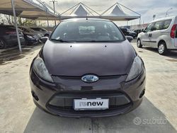 Usata 2010 Ford Fiesta Titanium Tre volumi | 2699 € (Super prezzo)