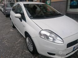 Bianco Usata 2005 Fiat Grande Punto Due volumi | 1400 € (Super prezzo)