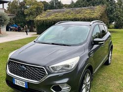 Grigio Usata 2018 Ford Kuga Vignale SUV | 13.000 € (Buon prezzo)