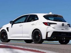 Nuova 2025 Toyota Corolla Tre volumi | 68.000 €