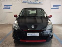 Nero Usata 2011 Renault Clio II Dynamique Tre volumi | 3390 € (Buon prezzo)