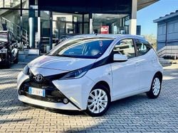 Usata 2015 Toyota Aygo X-wave Due volumi | 7499 € (Buon prezzo)